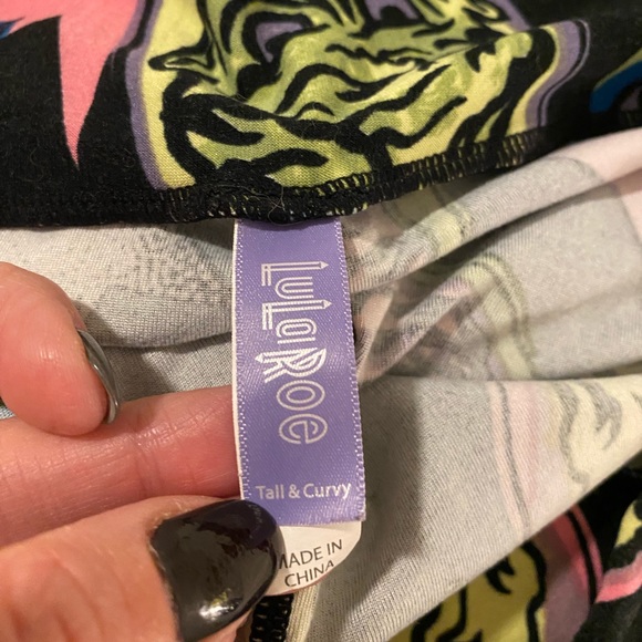 3/$28 EUC - LuLaRoe | Halloween Leggings | Buttery Soft | Tall & Curvy - Picture 2 of 3
